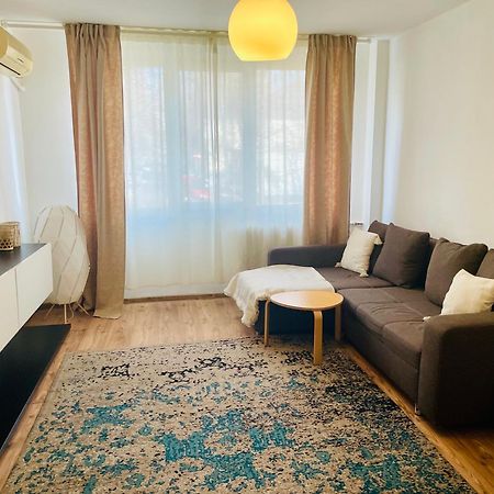 Thias Apartment -Parter, Langa Spitalul Marie Curie ブカレスト エクステリア 写真