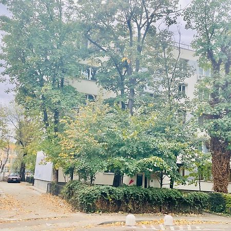 Thias Apartment -Parter, Langa Spitalul Marie Curie ブカレスト エクステリア 写真